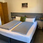 Jade 아파트